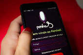 O aplicativo PenhaS foi laado pela ONG AzMina no Dia Internacional da Mulher