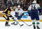 NHL: Vancouver Canucks at Pittsburgh Penguins