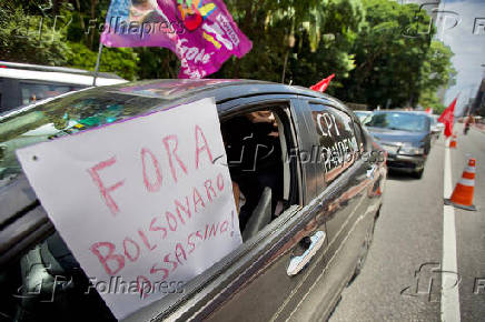 Carreata pelo impeachment de Bolsonaro, na avenida Paulista, em SP