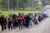 Una nueva caravana con cientos de migrantes parte de la frontera sur de Mxico