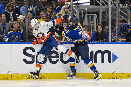 NHL: New York Islanders at St. Louis Blues