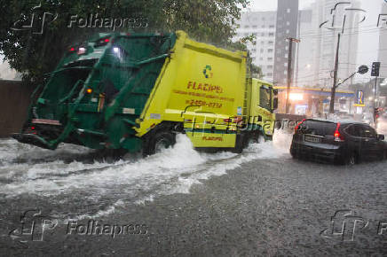 Chuva e Alagamento em So Paulo