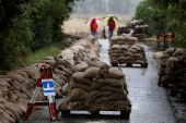 Preparations for flooding in Austria