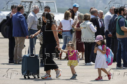 Lula recibe a un primer grupo de 228 brasileos repatriados desde el Lbano por la guerra