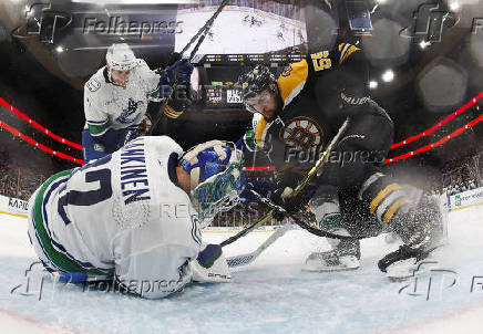 NHL: Vancouver Canucks at Boston Bruins