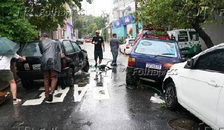 Alagamento na zona oeste de SP