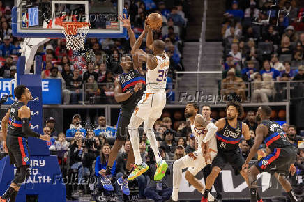 NBA: Phoenix Suns at Detroit Pistons