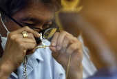 Gold prices surge in Thailand