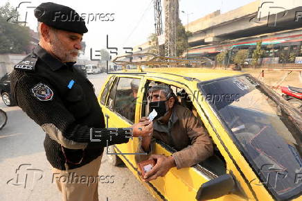 Security checkpoint on the eve of Christmas in Peshawar