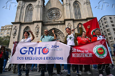 30 Grito dos Excludos, na Praa da S