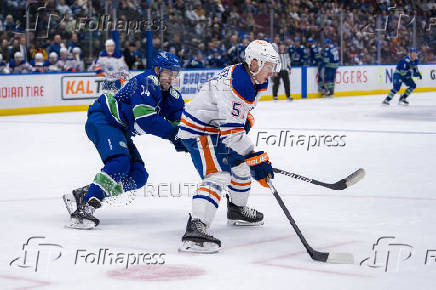 NHL: Edmonton Oilers at Vancouver Canucks