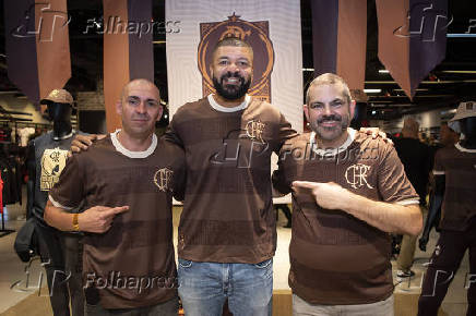 Flamengo lana camisa e campanha "Mais que cultura, identidade!".