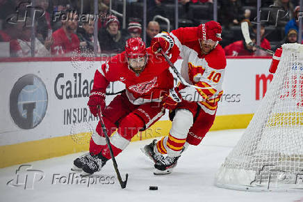 NHL: Calgary Flames at Detroit Red Wings