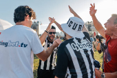 Hinchas del Mineiro y Botafogo en la zona de fanticos de la Conmebol Libertadores en Buenos Aires