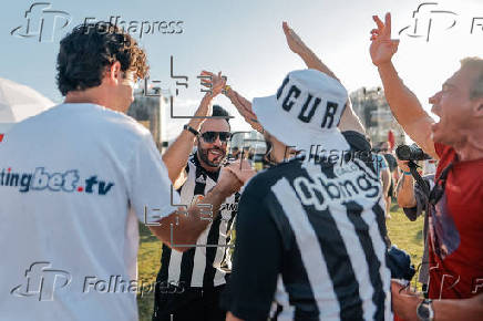 Hinchas del Mineiro y Botafogo en la zona de fanticos de la Conmebol Libertadores en Buenos Aires