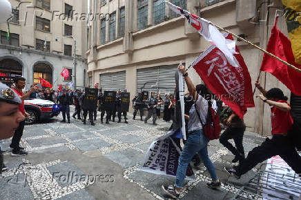 Protesto contra a privatizao da escolas em SP