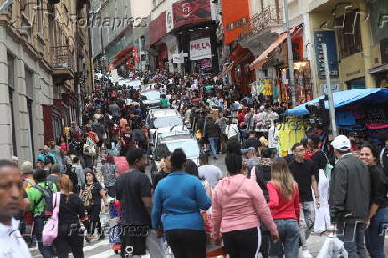 Movimentao na Ladeira Porto Geral em So Paulo