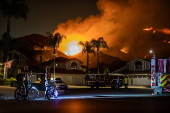 Firefighters battle 'Airport Fire' wildfire in California