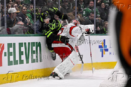 NHL: Carolina Hurricanes at Dallas Stars