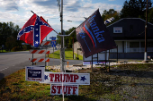 Roadside stand selling Trump merchandise in Valencia