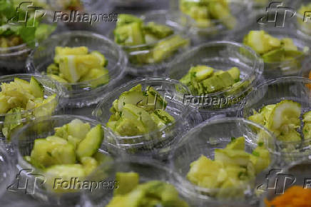 Corte de verduras legumes, carnes de frango e carne vermelha