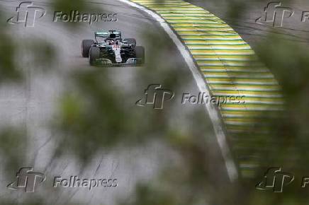Lewis Hamilton durante treino do GP Brasil no autdromo de Interlagos