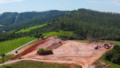 Aterro de tratamento de resduos na regio leste de SP