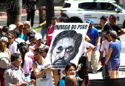 Movimento passe livre fez protesto durante a missa na catedral da S