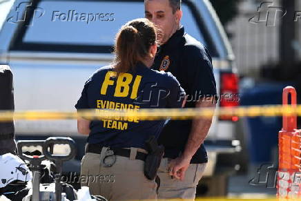 Agentes do fbi e do atf invadem uma residncia onde o suspeito shamsud-din jabbar ficou enquanto estava em nova orleans, louisiana, antes do ataque terrorista da bourbon street no dia de ano novo