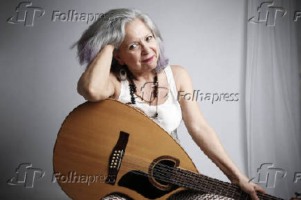 Retrato da cantora Tet Espndola