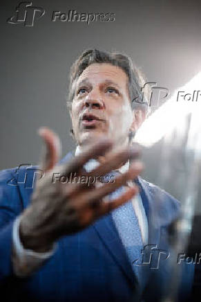 O ministro da Fazenda, Fernando Haddad, em entrevista a jornalistas em Braslia