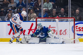 NHL: Edmonton Oilers at Vancouver Canucks