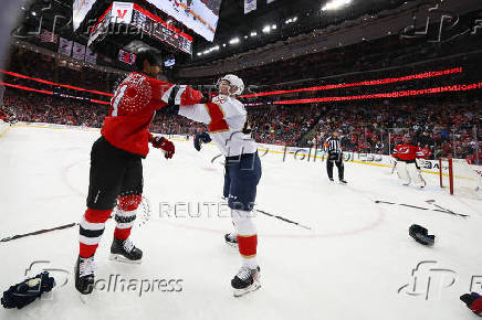 NHL: Florida Panthers at New Jersey Devils