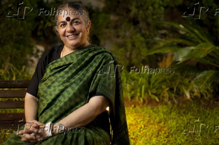 Ativista indiana Vandana Shiva, posa