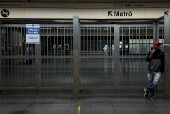Estao Corinthians-Itaquera, linha 3-vermelha do metr, ficou com portes fechados 