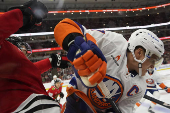 NHL: New York Islanders at Chicago Blackhawks