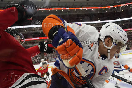 NHL: New York Islanders at Chicago Blackhawks