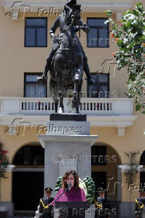 Authorities reinstall a statue of Spanish conqueror