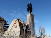 Lenin monument at former Exhibition of Achievements of National Economy in Bishkek