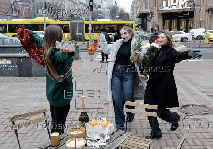 New Year's Eve preparations in Kyiv amid the Russian invasion