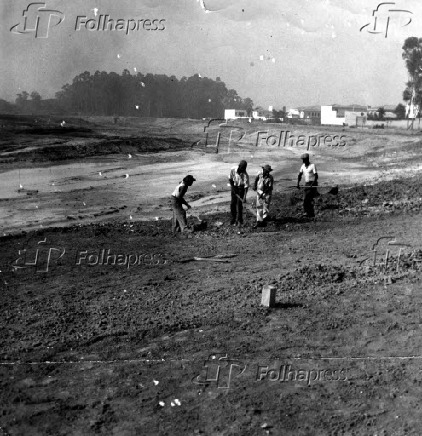 Construo do parque Ibirapuera para a