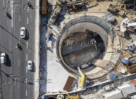 Obras da linha 6-laranja do metr na marginal Tiet perto da ponte Freguesia do 