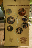 Interior do centro de visitantes com informaes sobre a regio do Parque Estadual