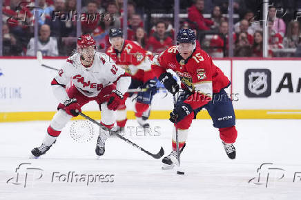 NHL: Carolina Hurricanes at Florida Panthers