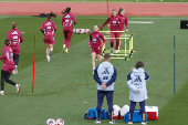 Entrenamiento de la seleccin femenina de ftbol en Las Rozas