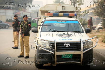 Security checkpoint on the eve of Christmas in Peshawar