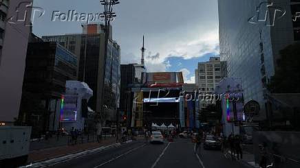 Montagem e passagem de som do palco rveillon da paulista em so paulo