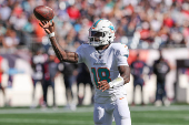 NFL: Miami Dolphins at New England Patriots