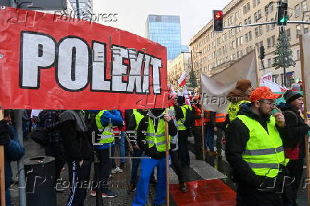 Polish farmers protest in Warsaw