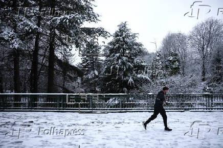 Heavy snow in Liverpool amidst warnings for snow and ice across Britain